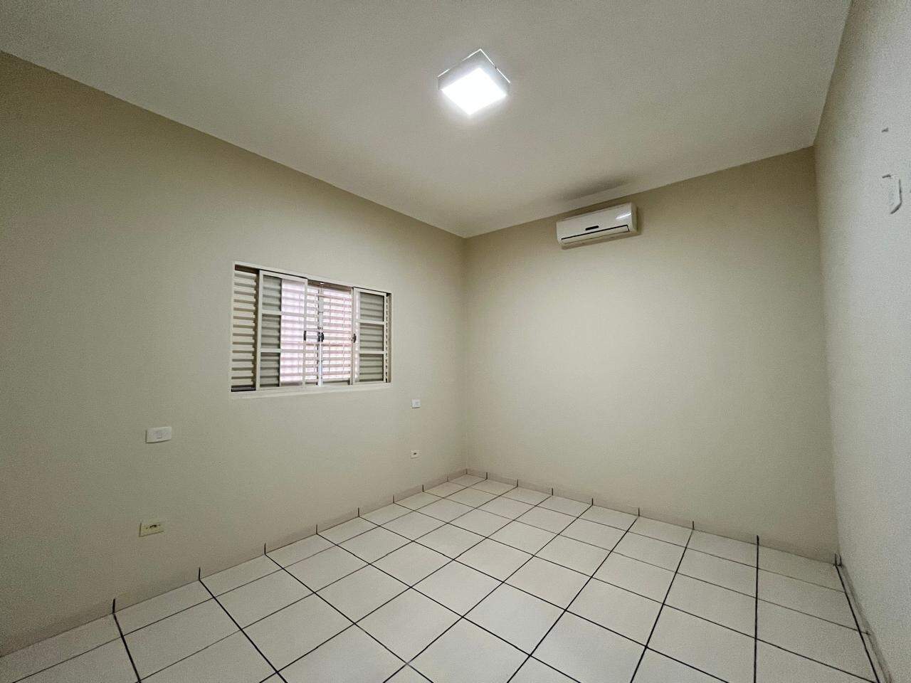 Casa à venda no Jardim dos Ipes: 