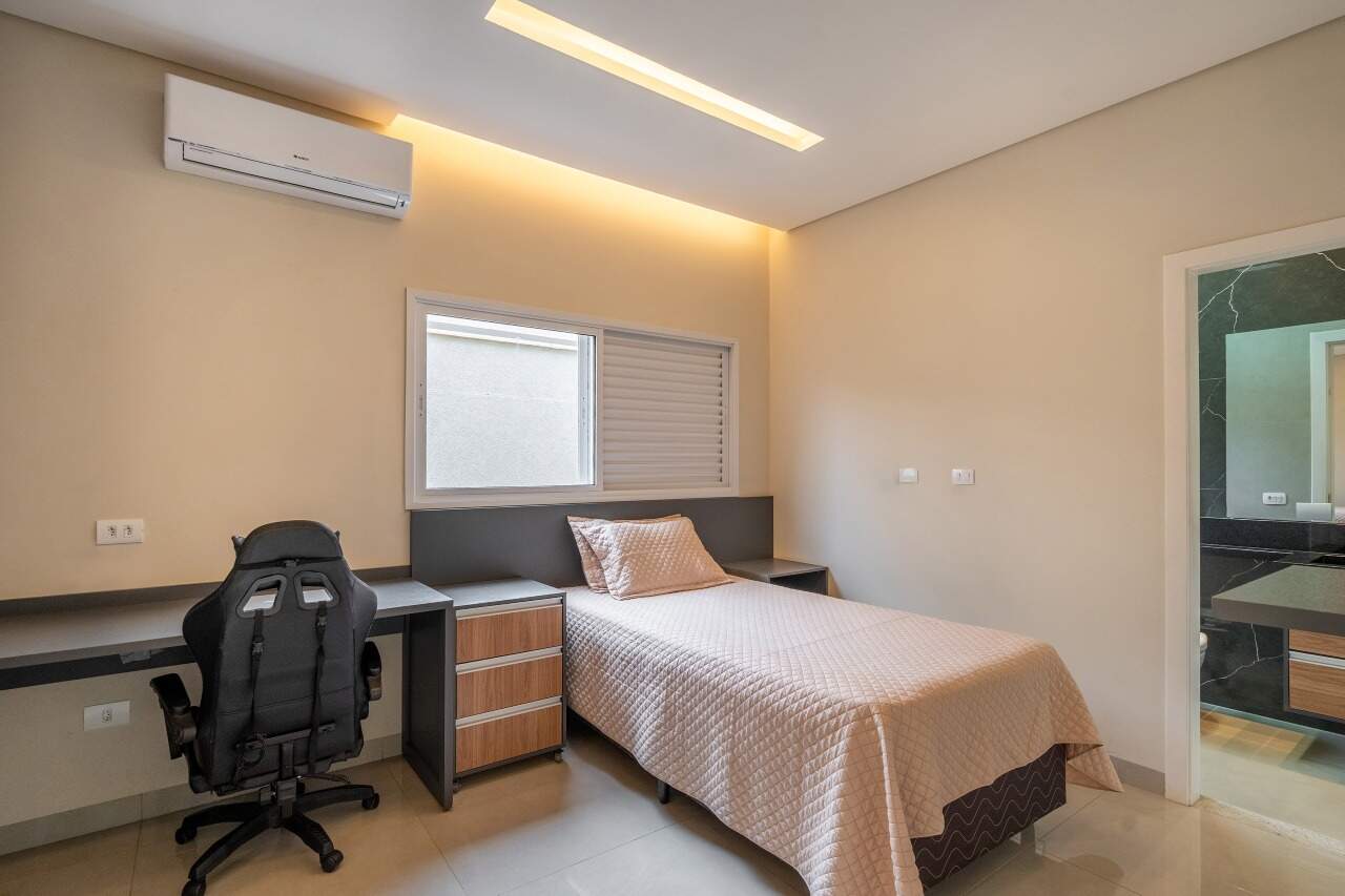 Casa em Condomínio à venda no Condomínio Villa de León: 