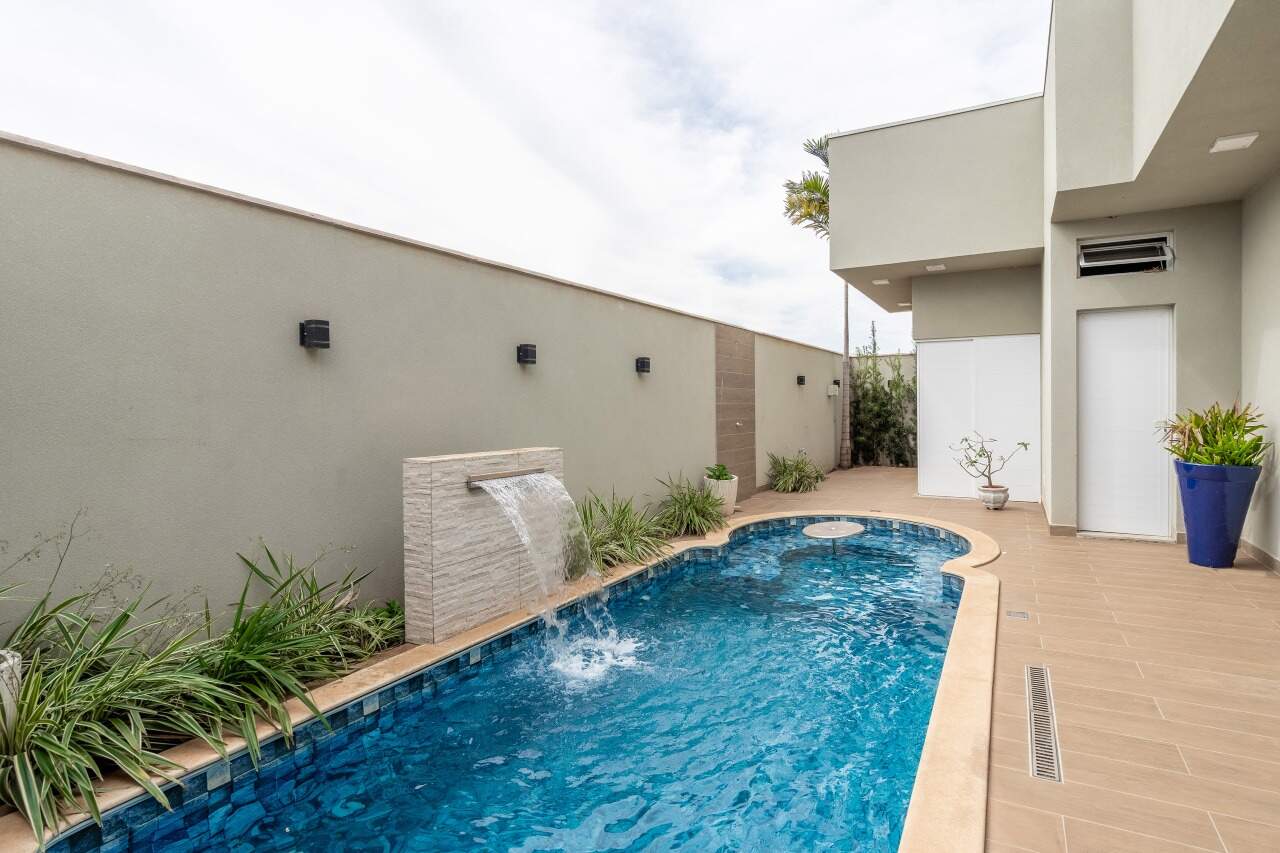 Casa em Condomínio à venda no Condomínio Villa de León: 