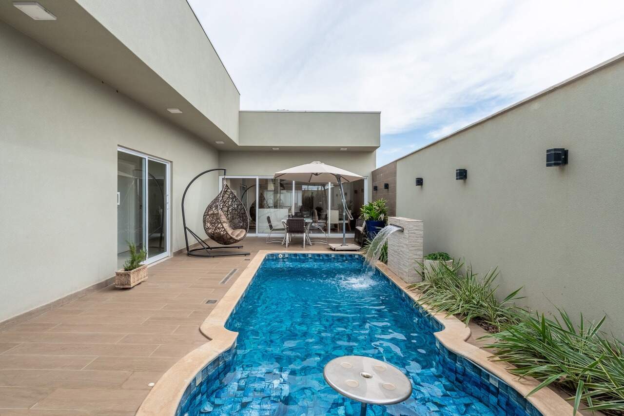 Casa em Condomínio à venda no Condomínio Villa de León: 