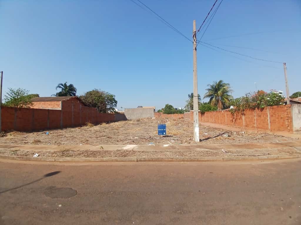 Terreno à venda no Jardim das Paineiras: 