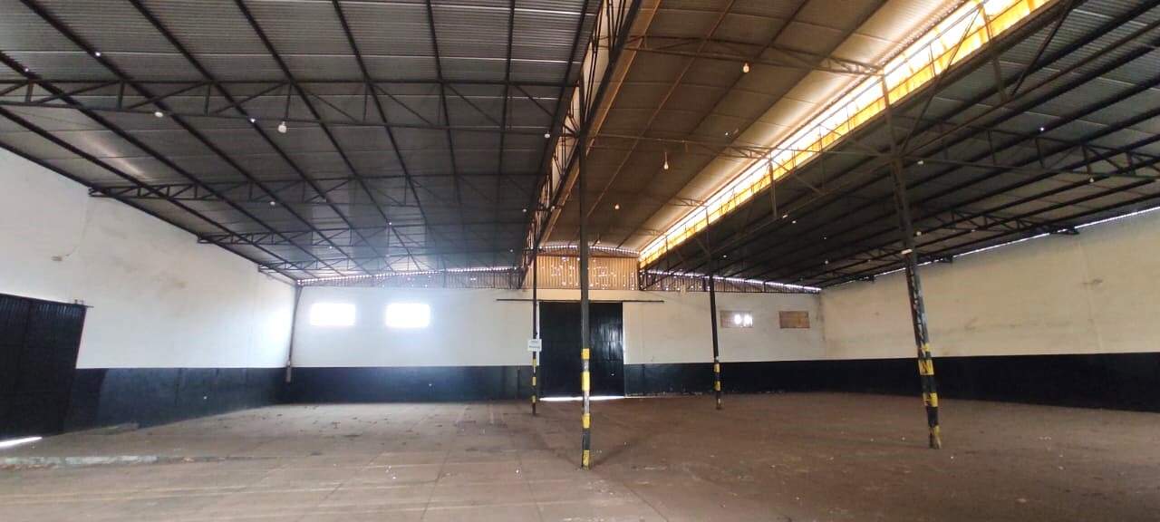 Prédio Comercial à venda no Colinos: 