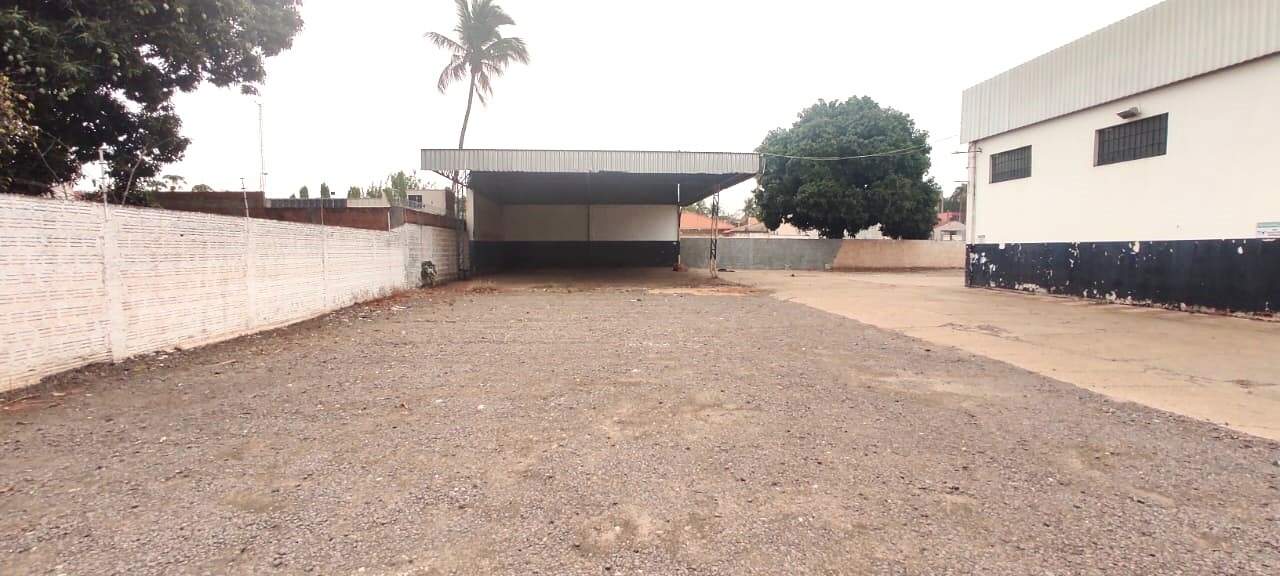 Prédio Comercial à venda no Colinos: 