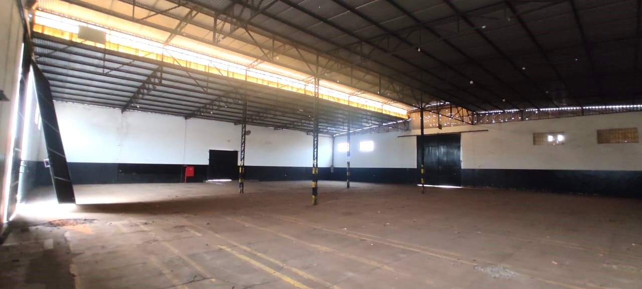 Prédio Comercial à venda no Colinos: 