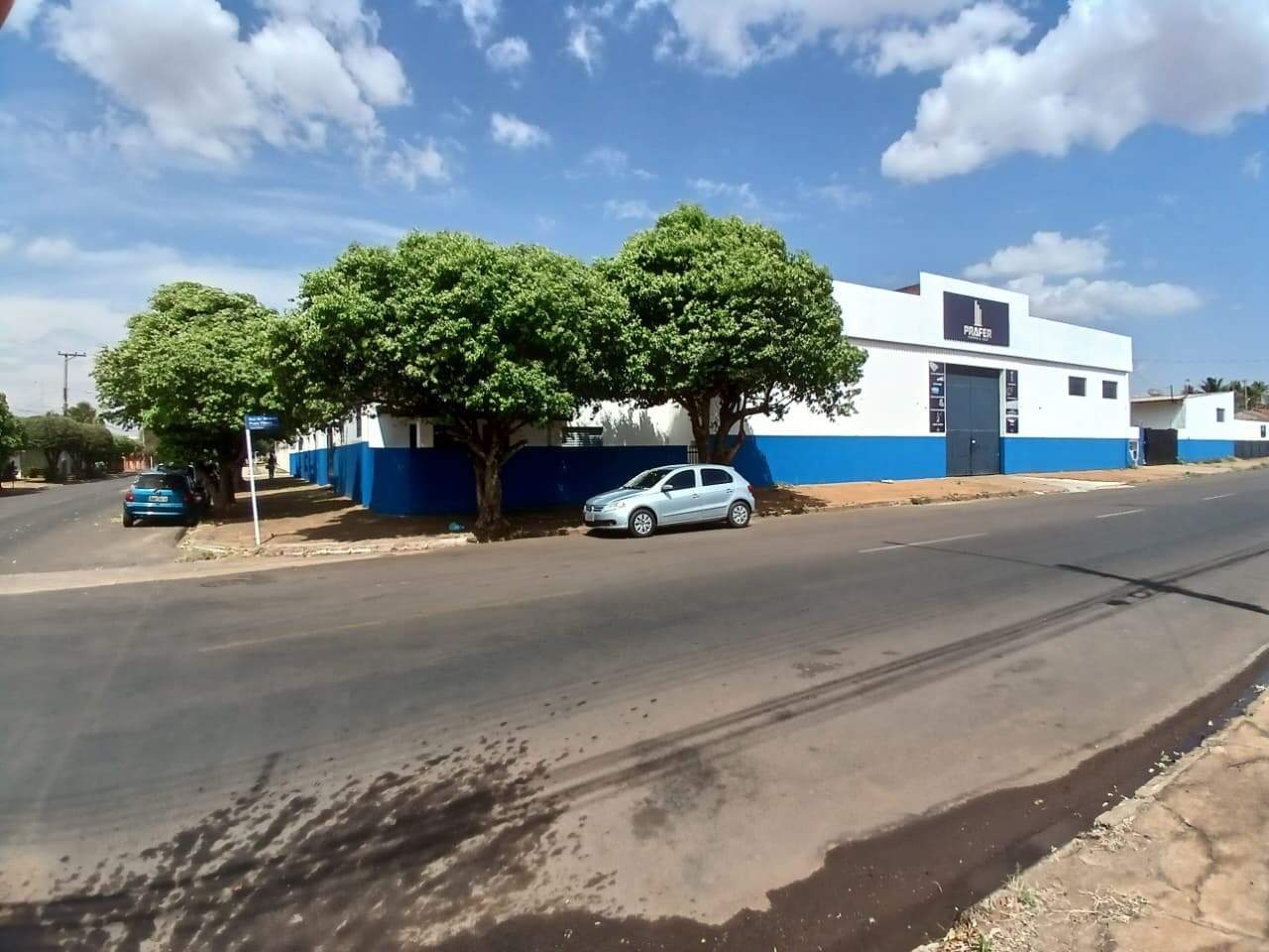 Prédio Comercial à venda no Colinos: 