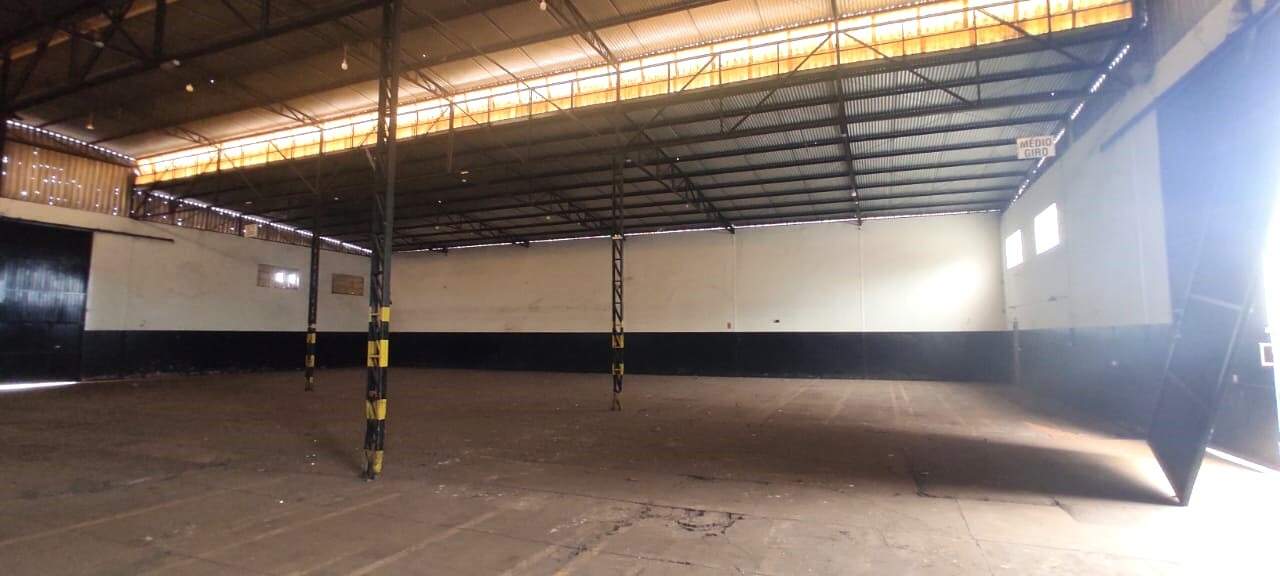 Prédio Comercial à venda no Colinos: 