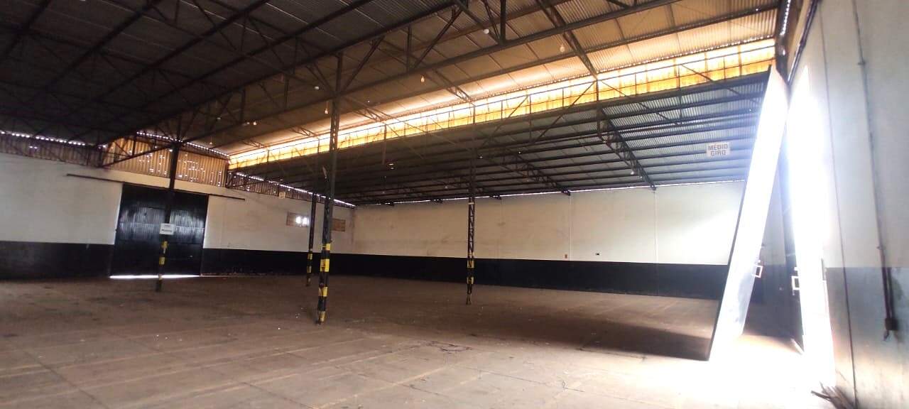 Prédio Comercial à venda no Colinos: 