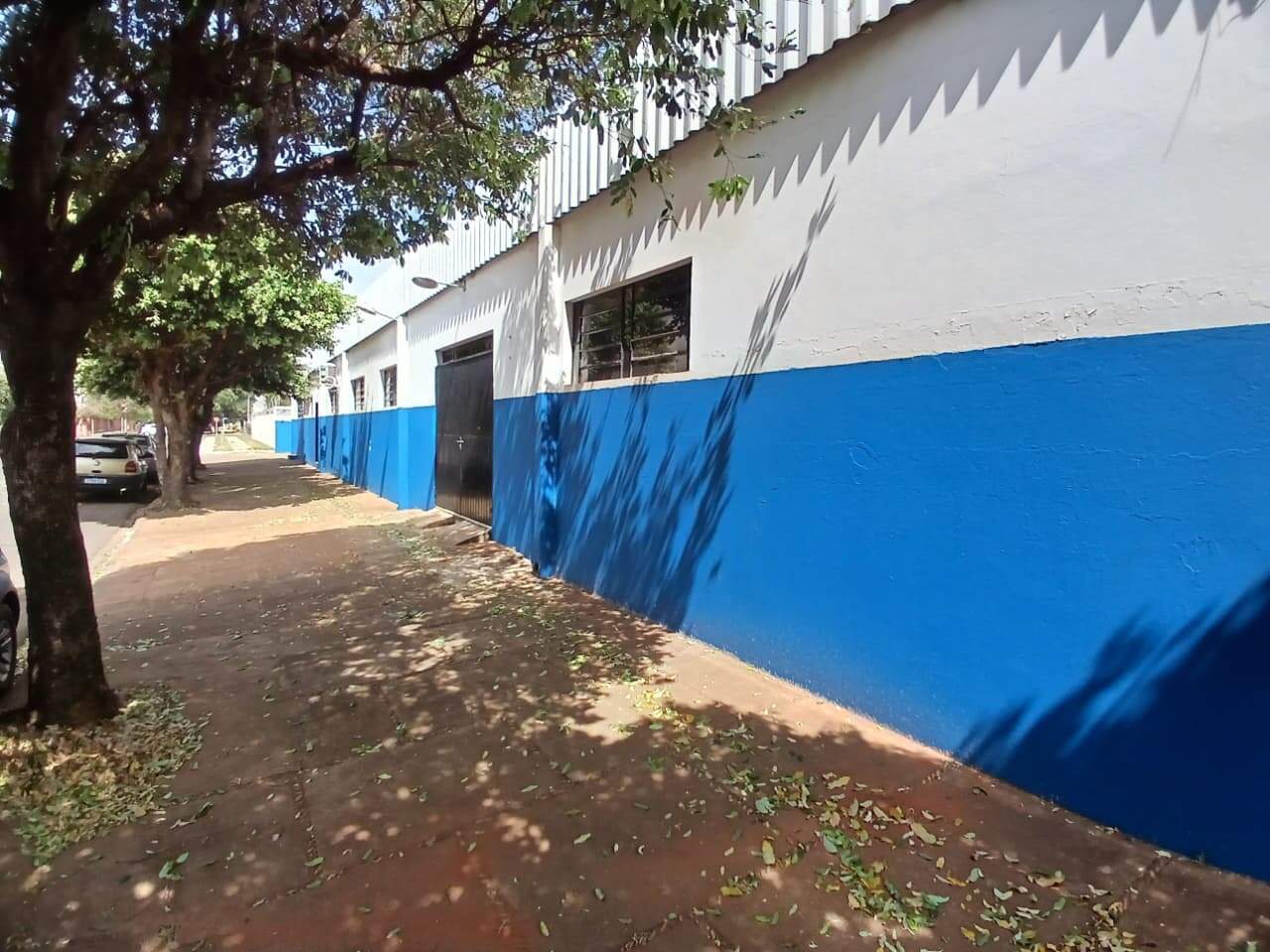 Prédio Comercial à venda no Colinos: 