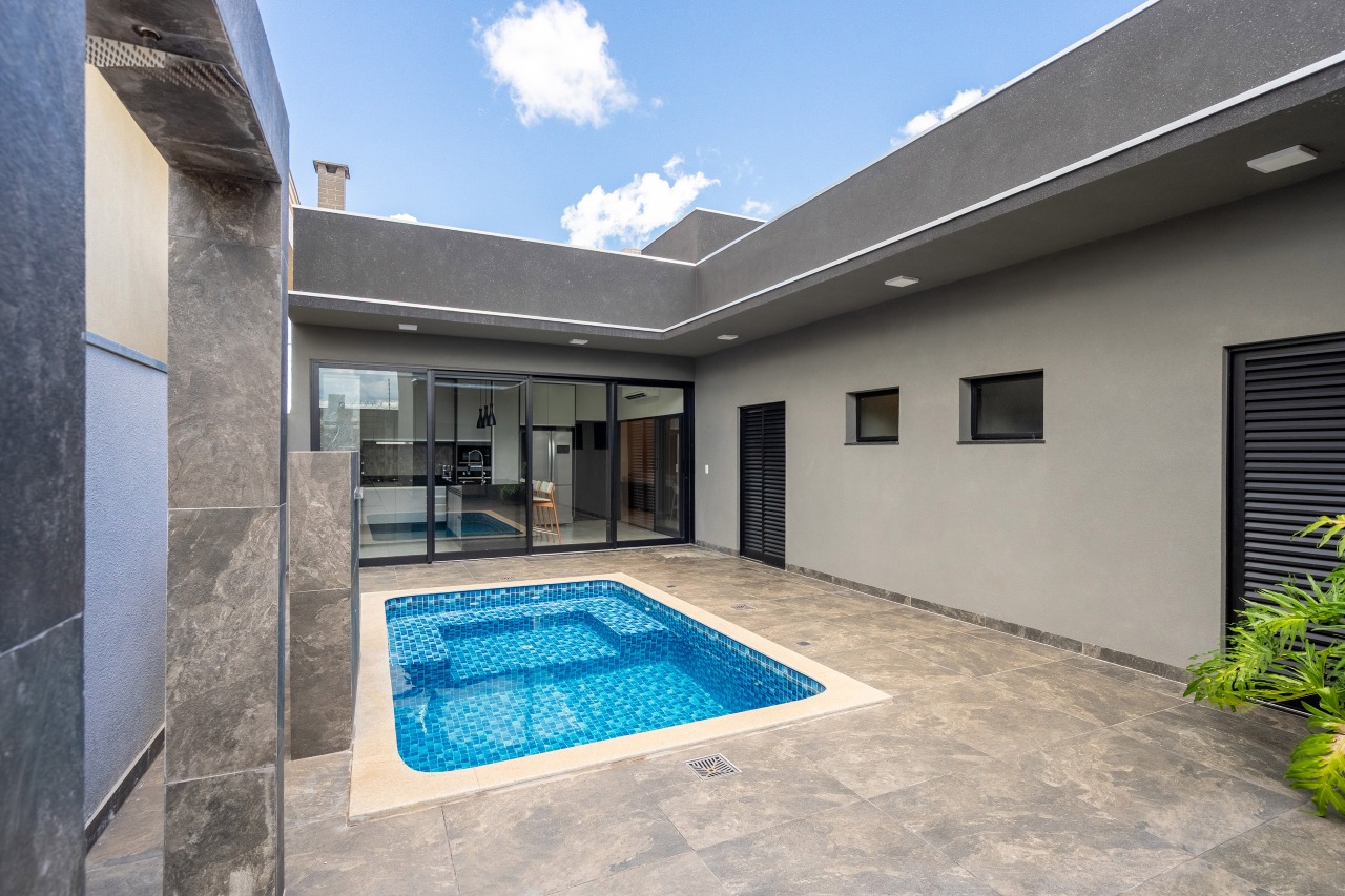 Casa em Condomínio à venda no Condomínio Villa de León: 