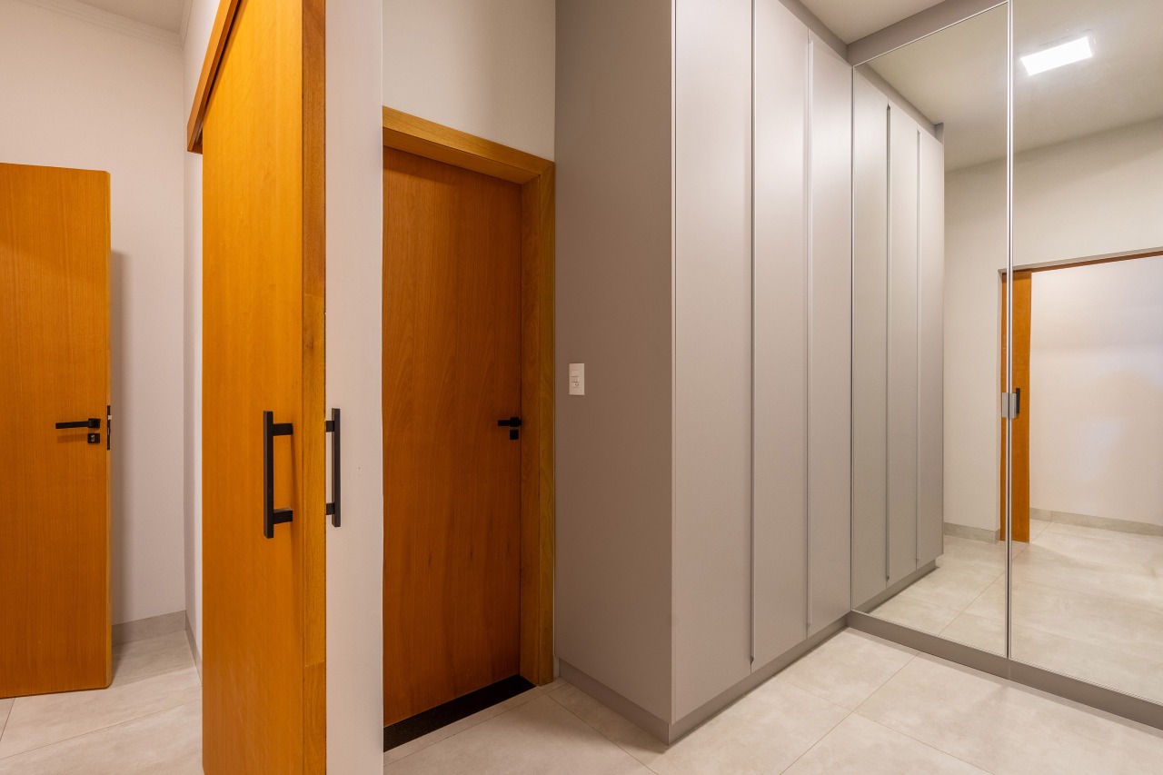 Casa em Condomínio à venda no Condomínio Villa de León: 