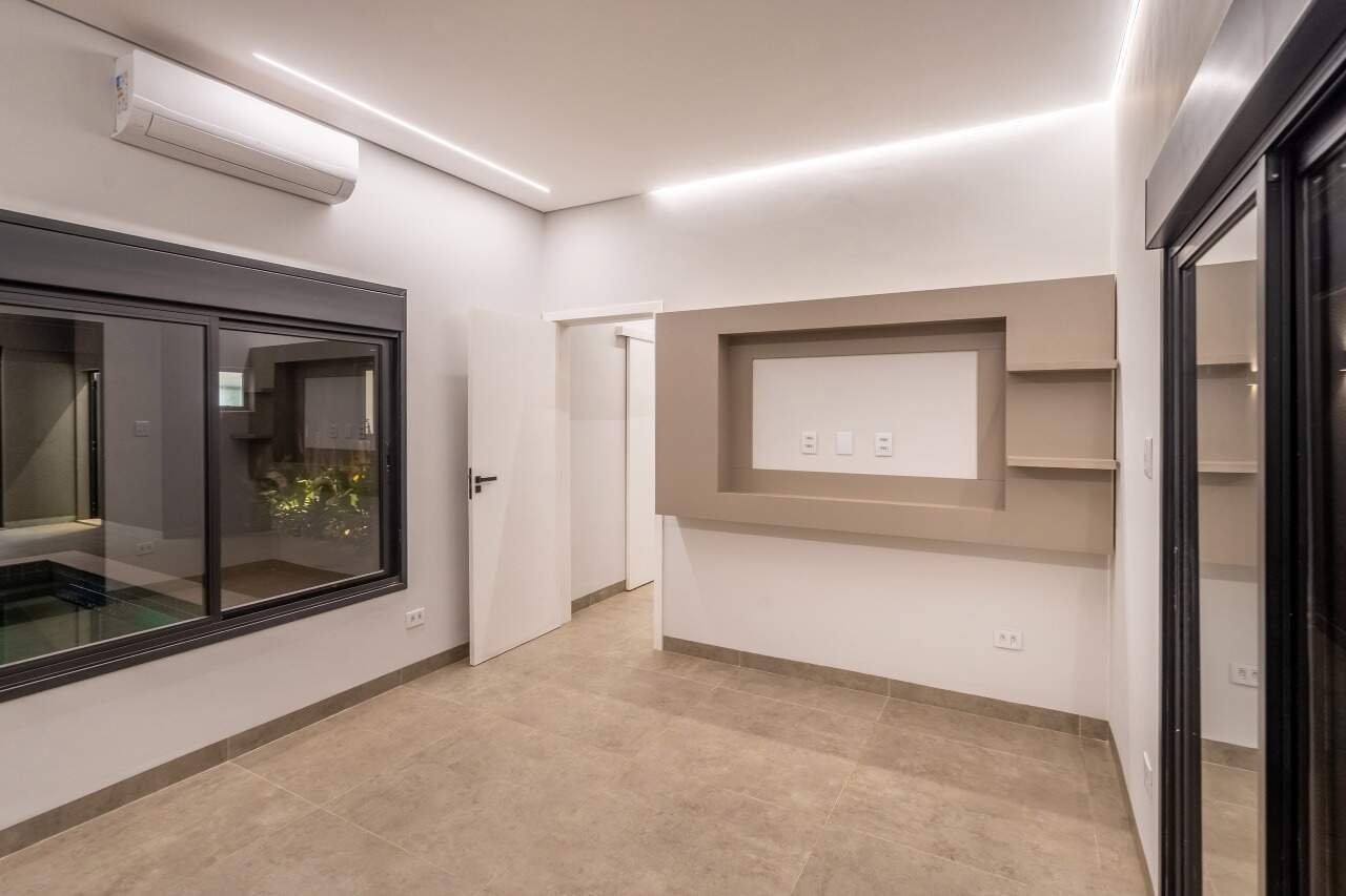 Casa em Condomínio à venda no Condomínio Villa de León: 