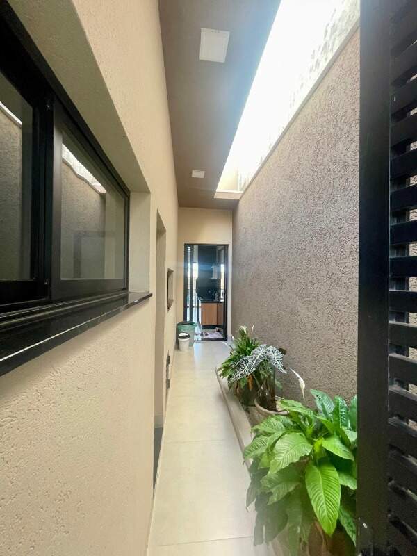 Casa em Condomínio à venda no Village do Lago: 