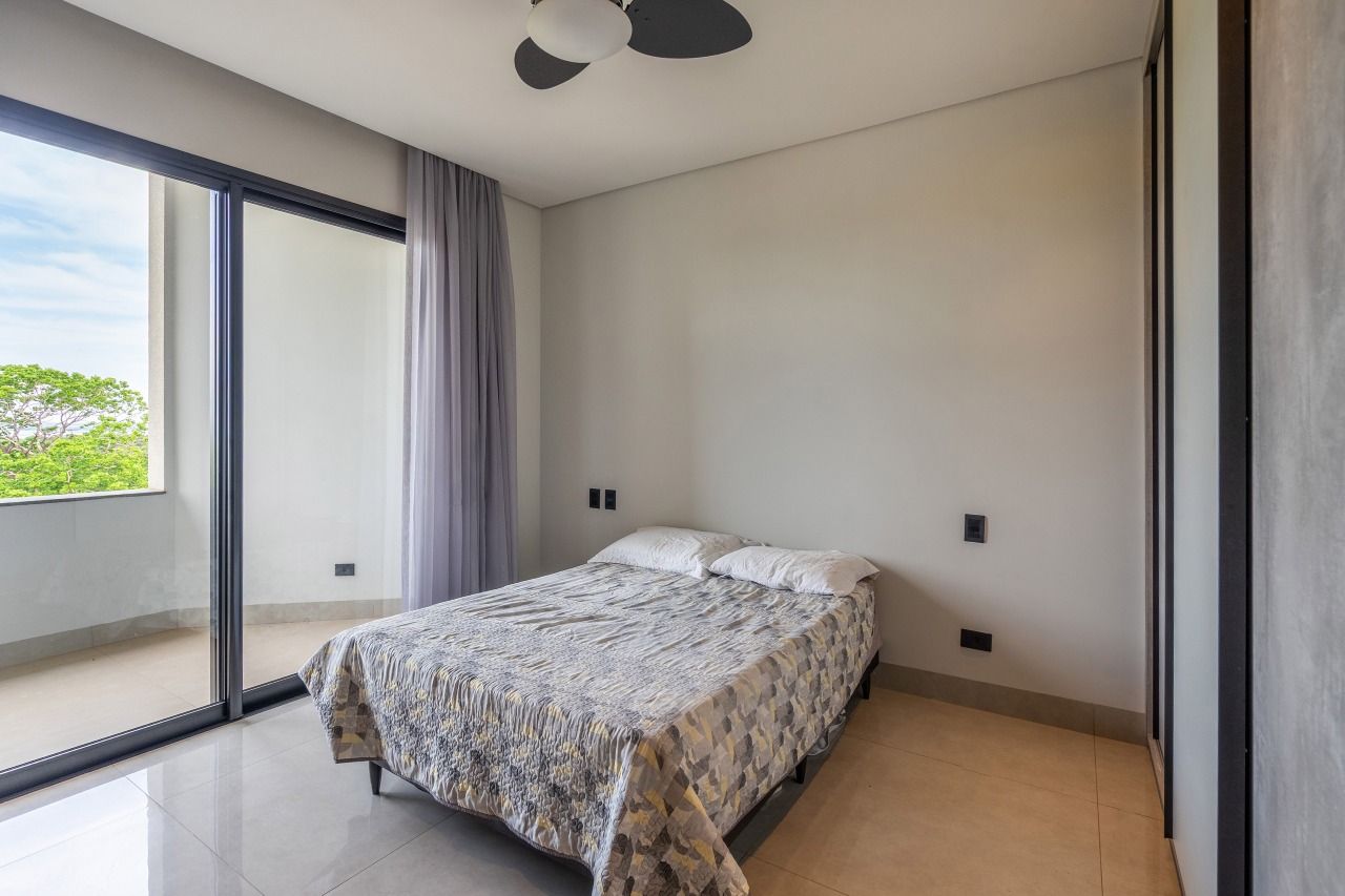 Casa em Condomínio à venda no Village do Lago: 