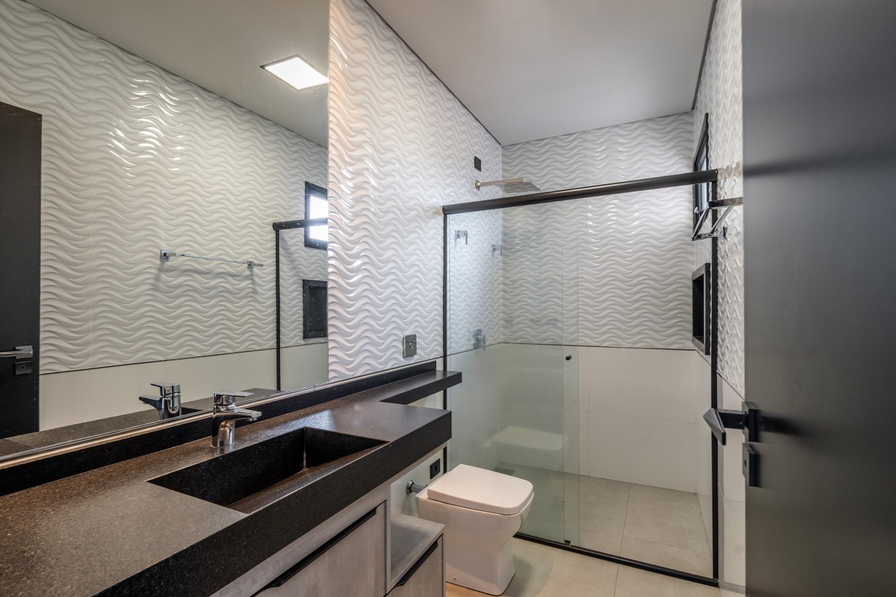 Casa em Condomínio à venda no Village do Lago: 