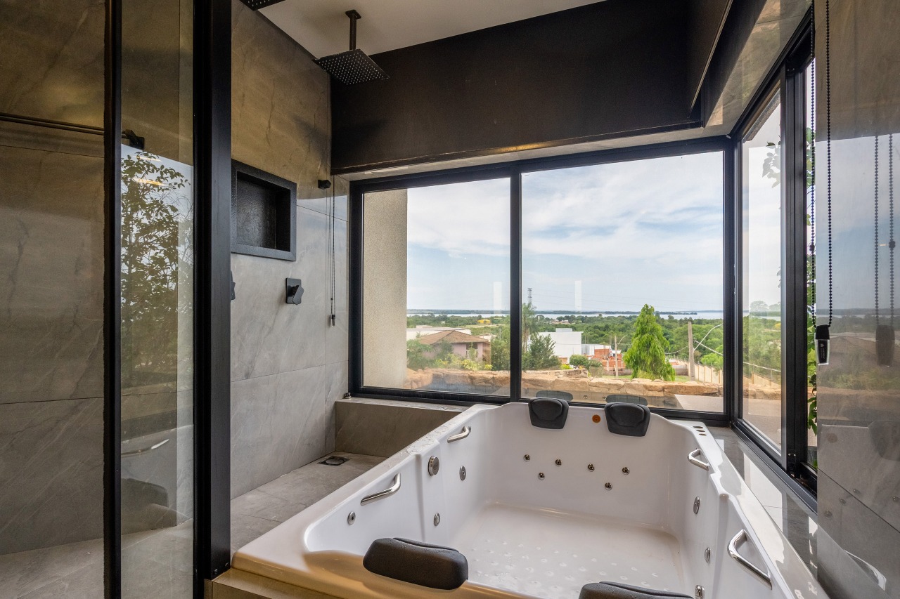 Casa em Condomínio à venda no Village do Lago: 