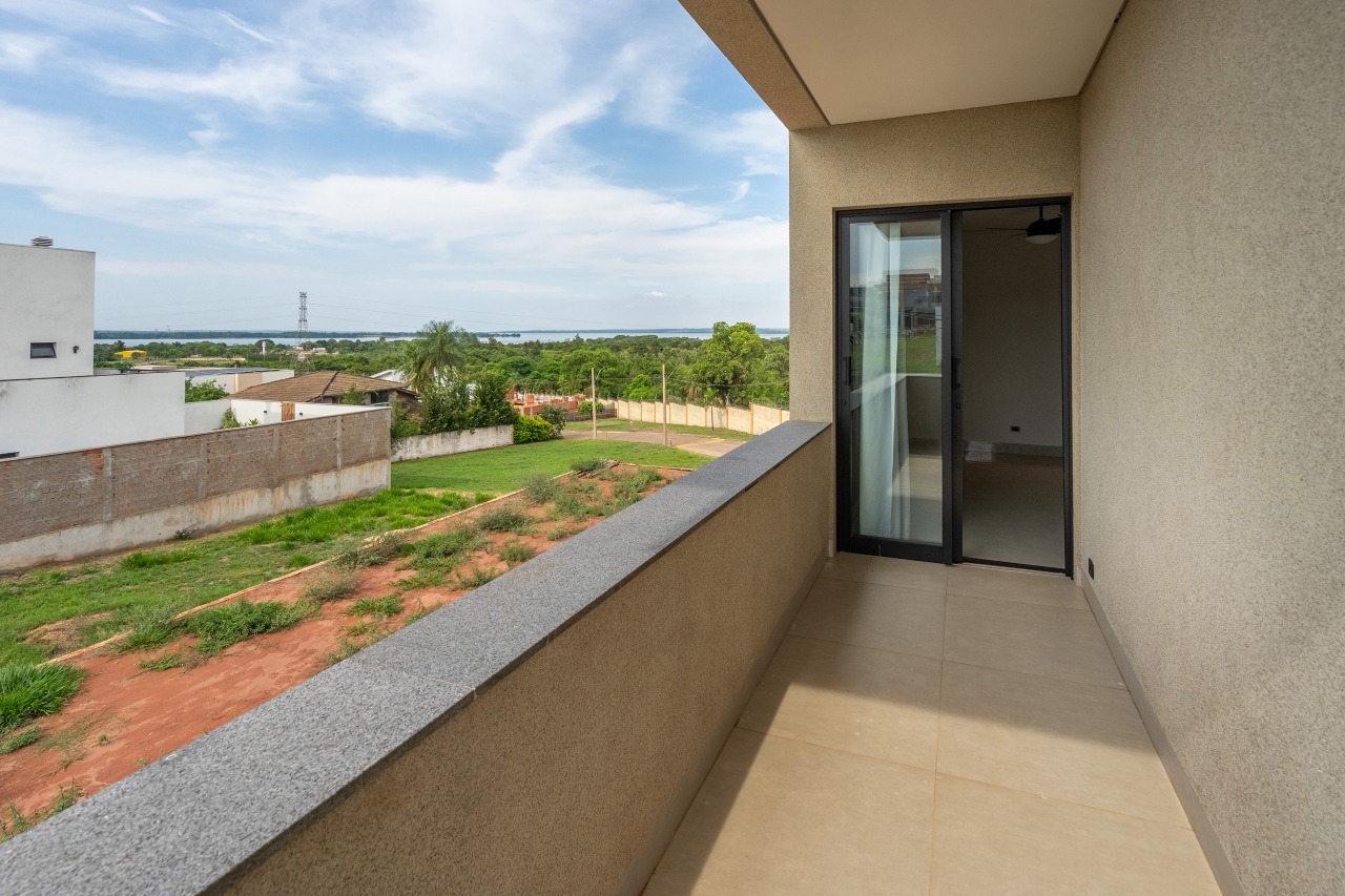 Casa em Condomínio à venda no Village do Lago: 