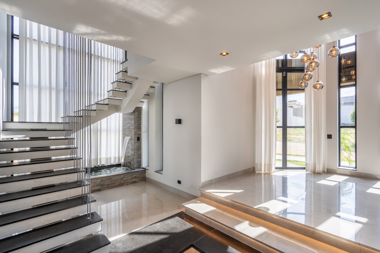 Casa em Condomínio à venda no Village do Lago: 