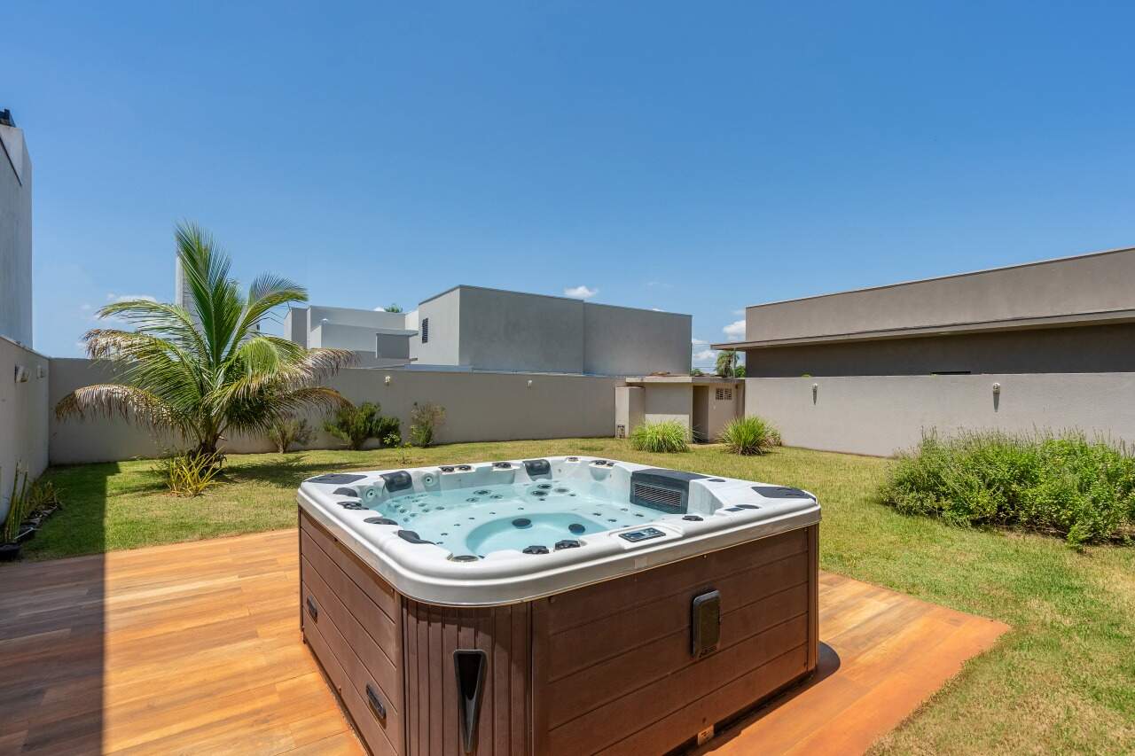Casa em Condomínio à venda no Village do Lago: