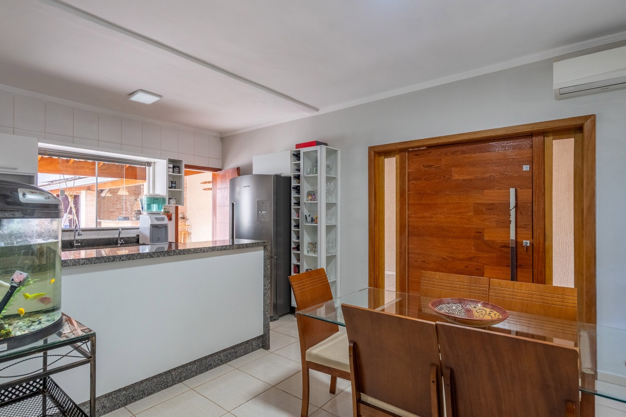 Casa à venda no Jardim dos Ipes: 