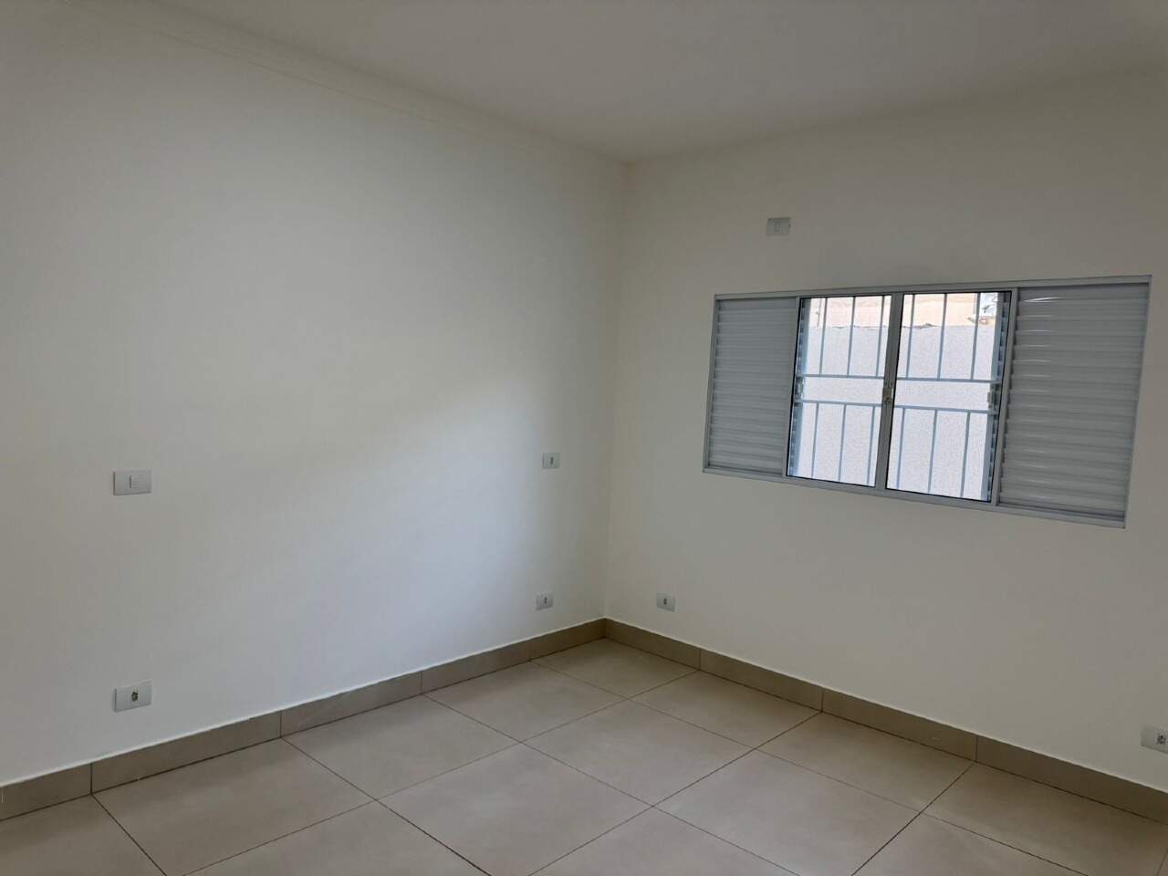 Casa à venda no Jardim Paranapungá: 