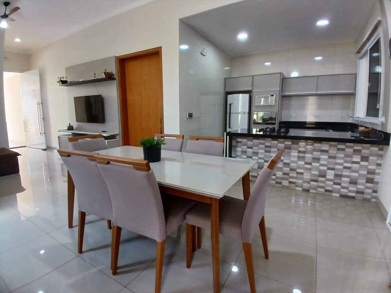 Casa à venda no Santos Dumont: 