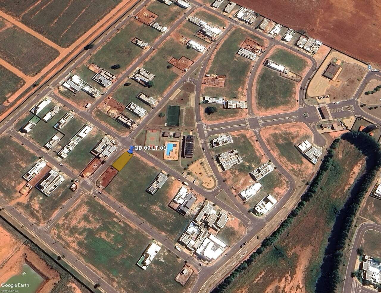 Terreno em Condomínio à venda no Condomínio Villa de León: 