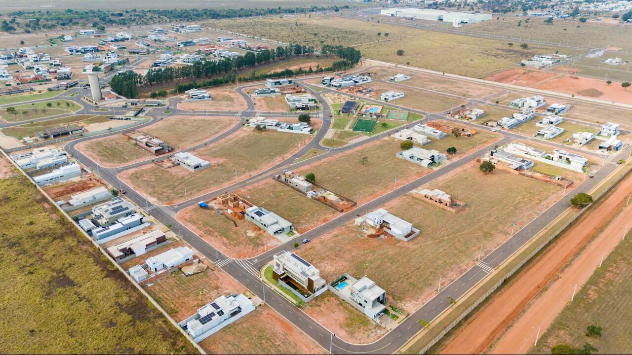 Terreno em Condomínio à venda no Condomínio Villa de León: 
