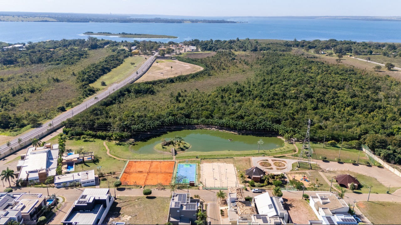 Terreno em Condomínio à venda no Village do Lago: 