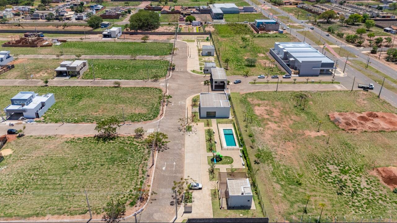 Terreno em Condomínio à venda no Jardim Alvorada: 