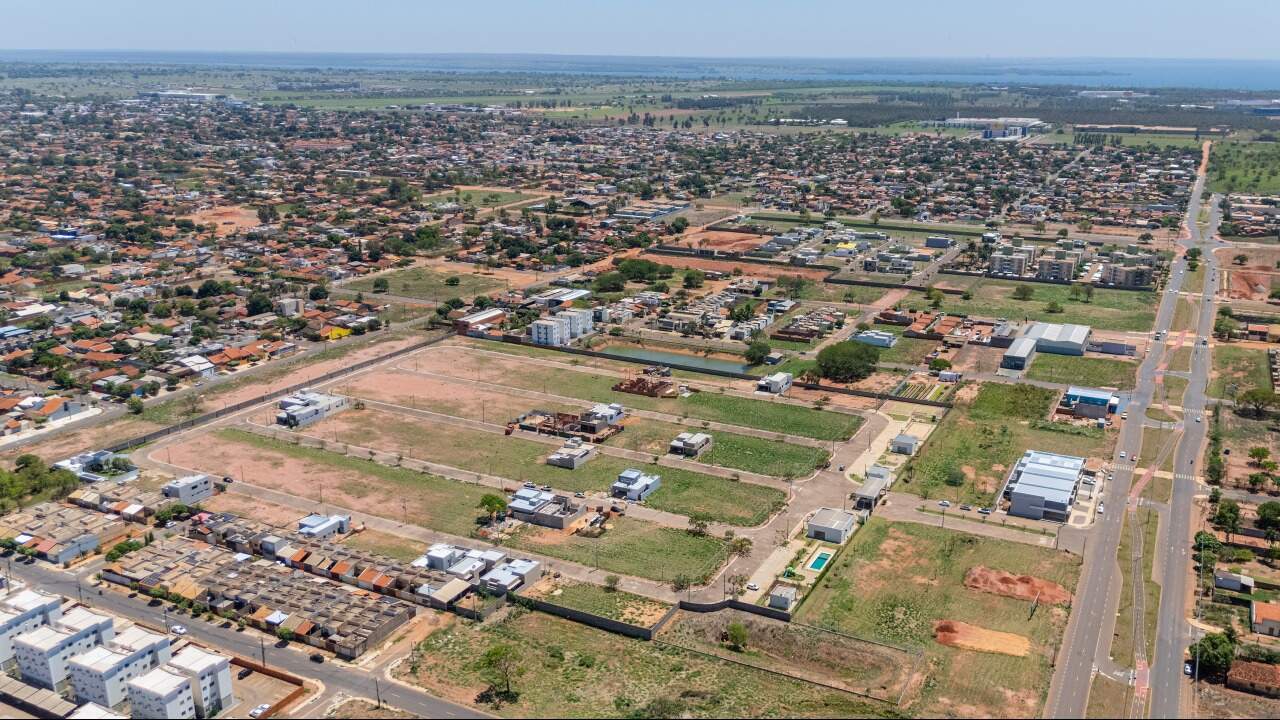Terreno em Condomínio à venda no Jardim Alvorada: 