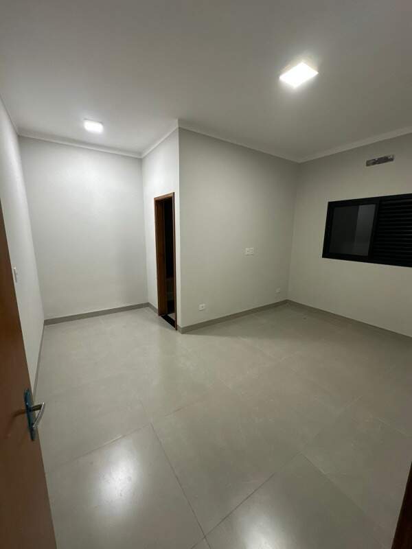 Casa à venda no Jardim dos Ipes: 