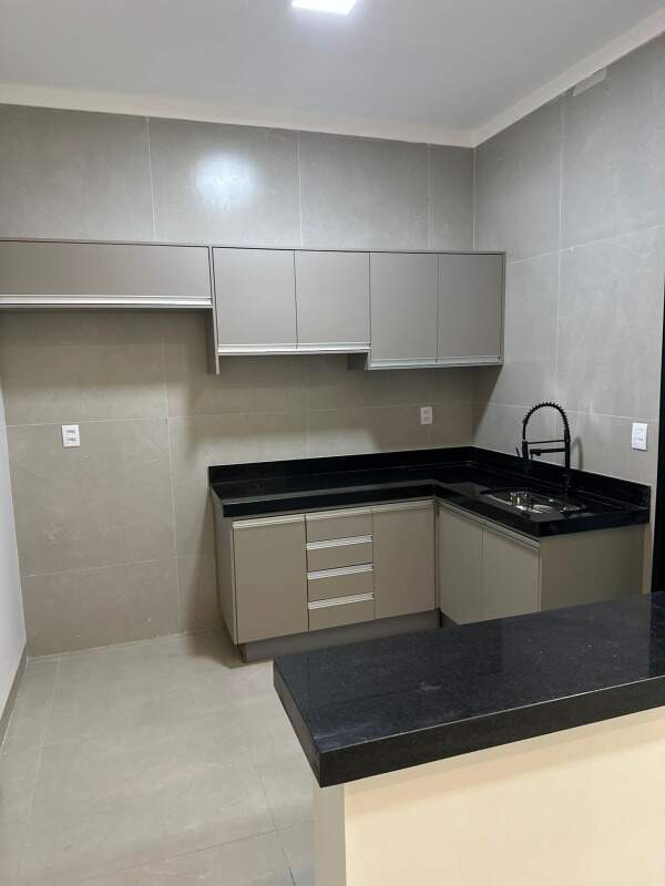Casa à venda no Jardim dos Ipes: 