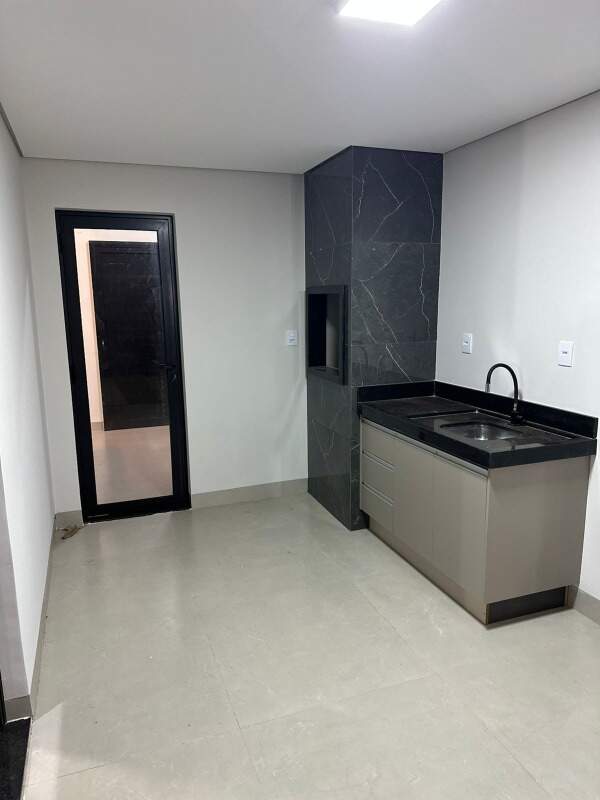 Casa à venda no Jardim dos Ipes: 