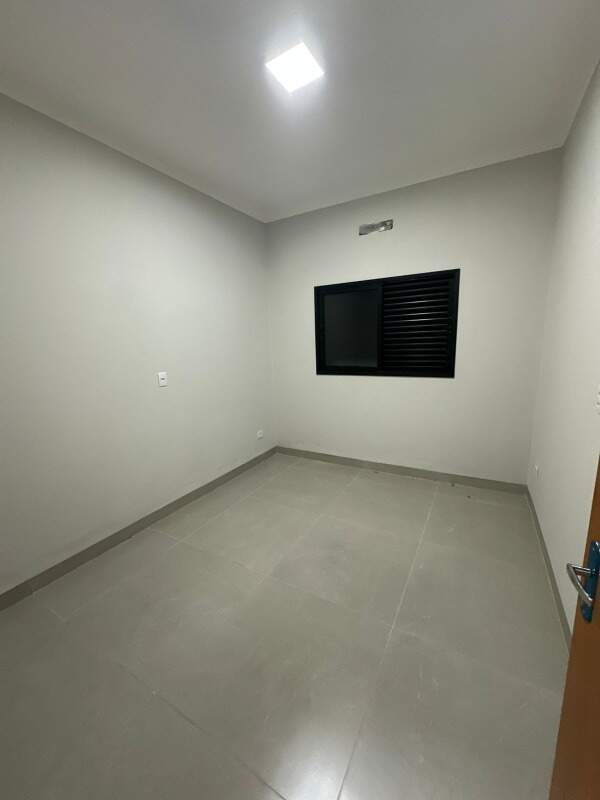 Casa à venda no Jardim dos Ipes: 