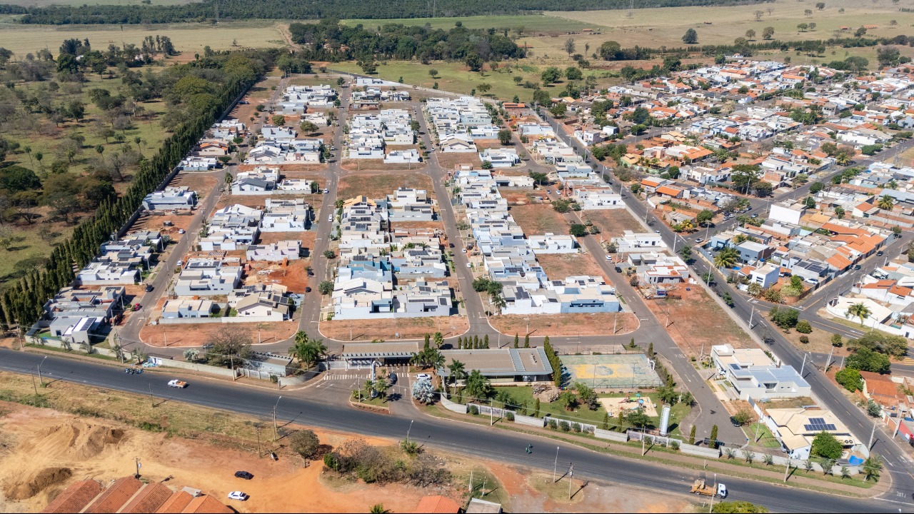 Casa em Condomínio à venda no Residencial Costa Leste: 