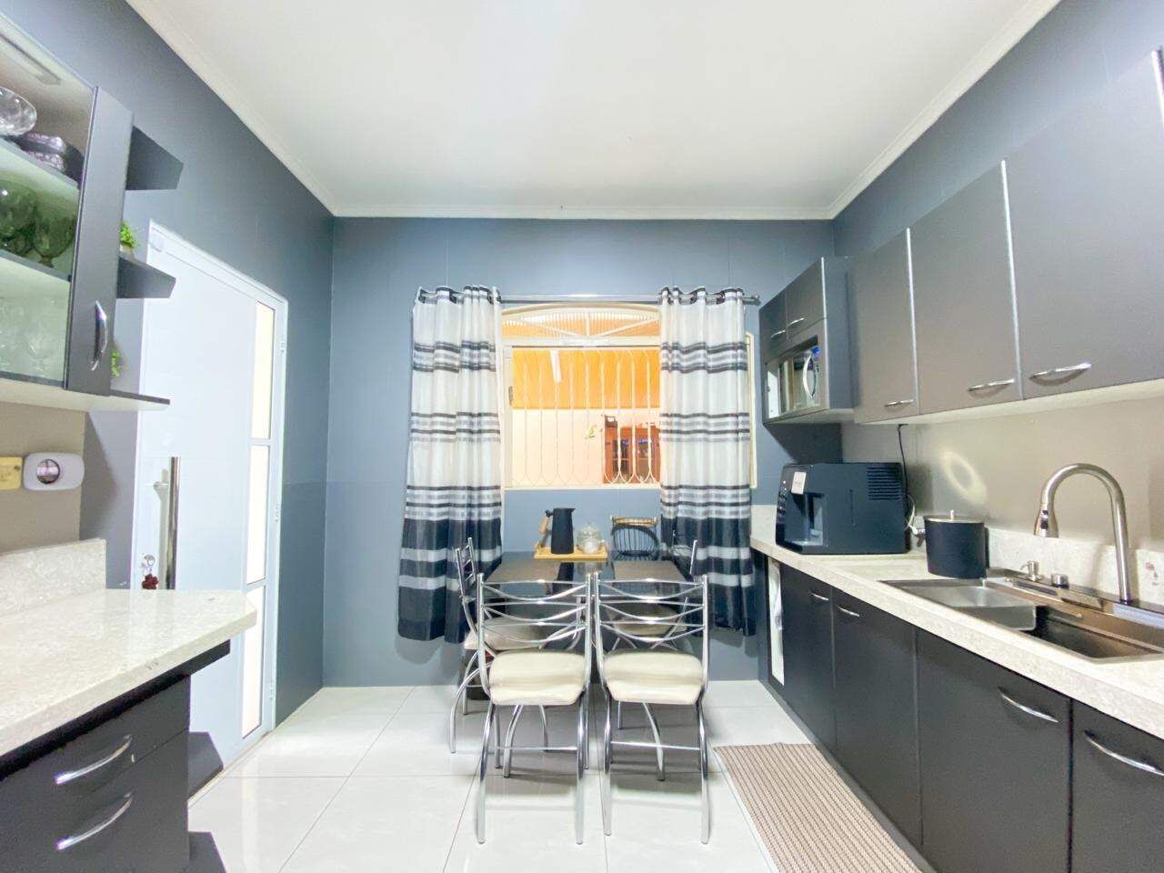 Casa à venda no Santos Dumont: 