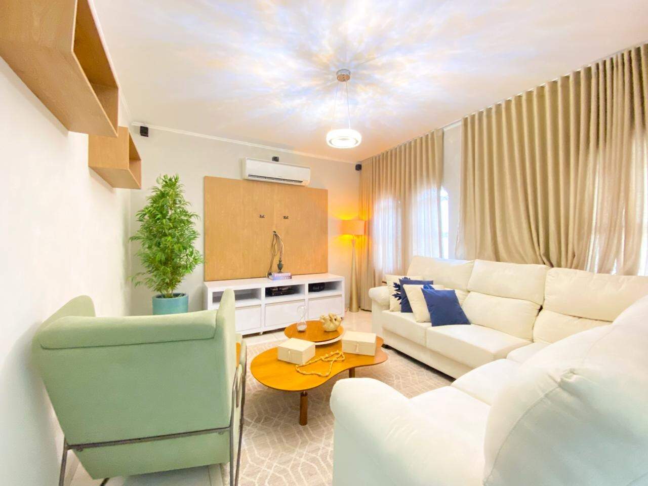 Casa à venda no Santos Dumont: 