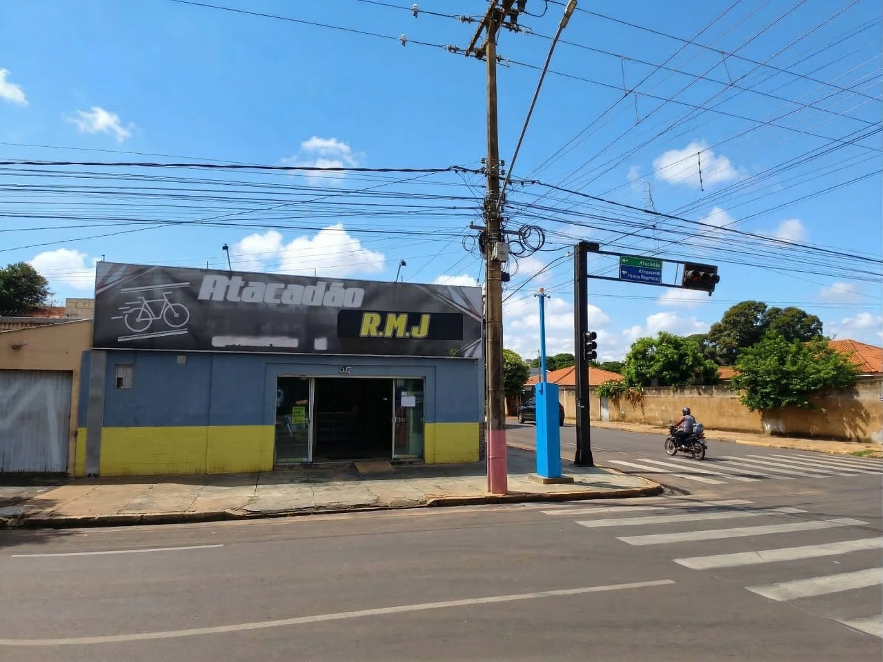 Prédio Comercial à venda no Centro: 