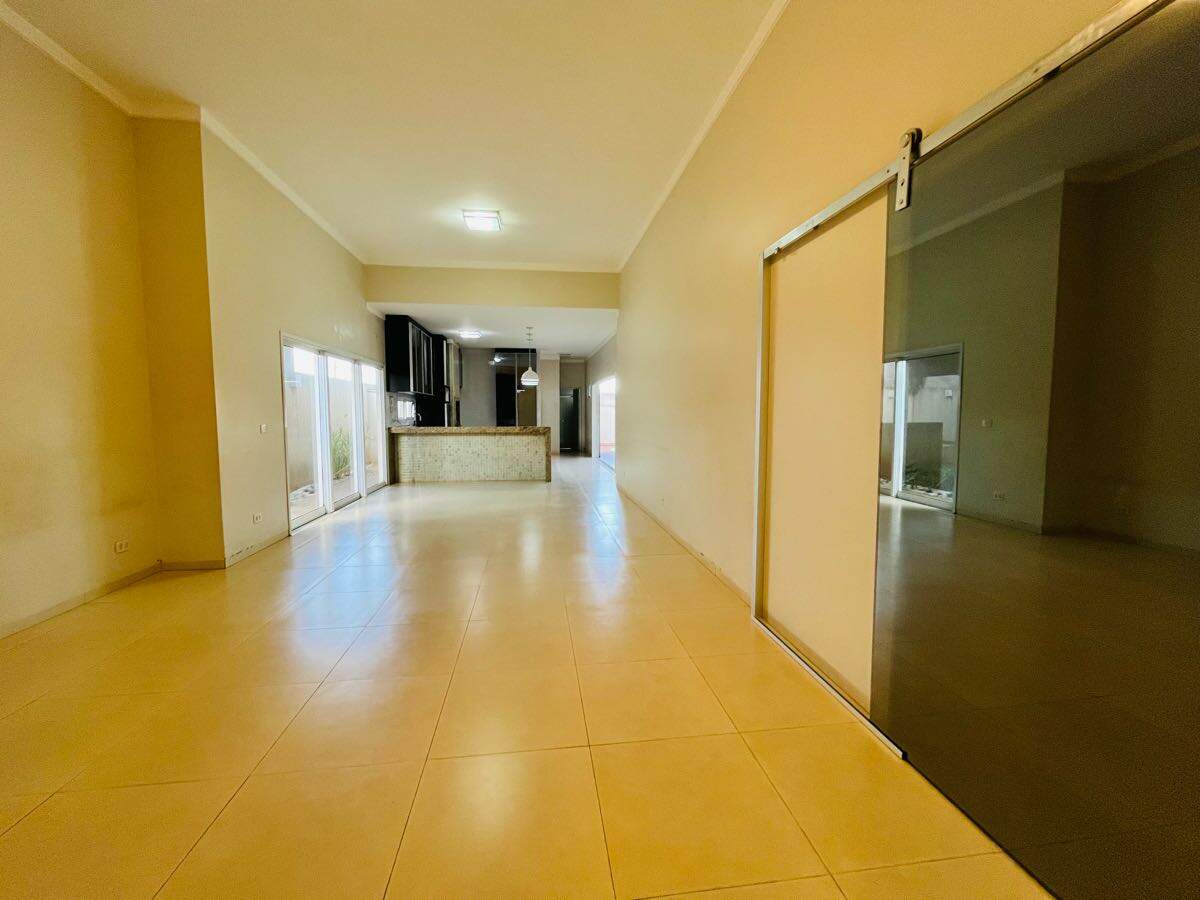 Casa em Condomínio à venda no Village do Lago: 