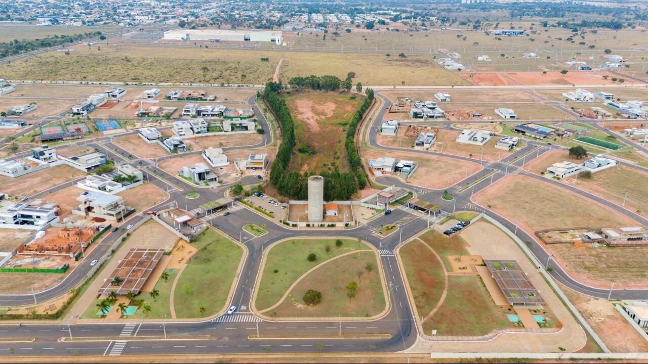 Terreno em Condomínio à venda no Condomínio Villa Dumont: 