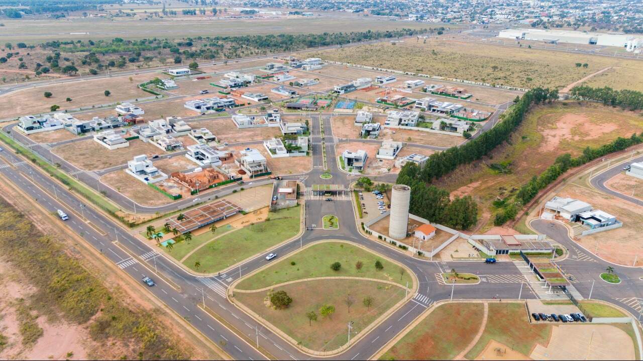 Terreno em Condomínio à venda no Condomínio Villa Dumont: 