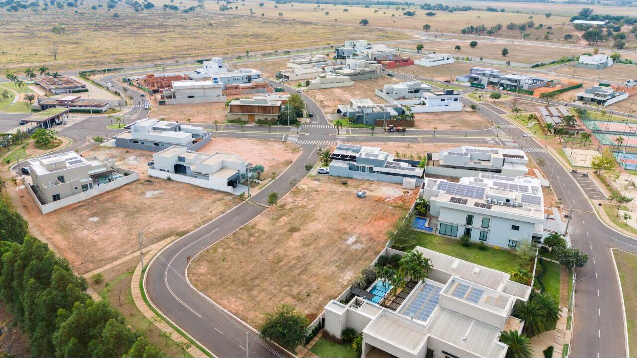 Terreno em Condomínio à venda no Condomínio Villa Dumont: 