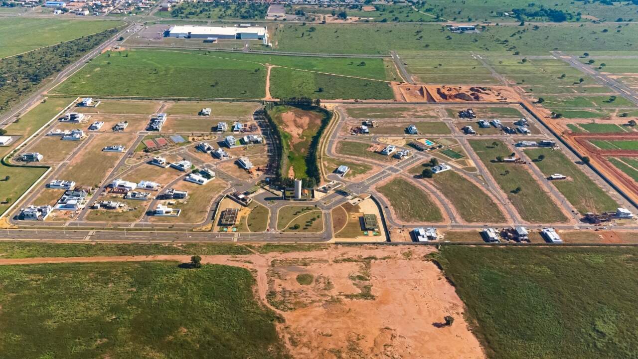 Terreno em Condomínio à venda no Condomínio Villa Dumont: 