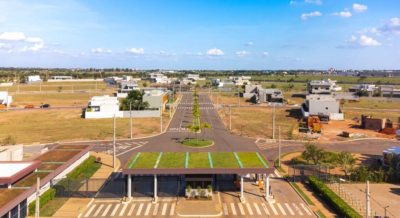 Terreno em Condomínio à venda no Condomínio Villa Dumont: 