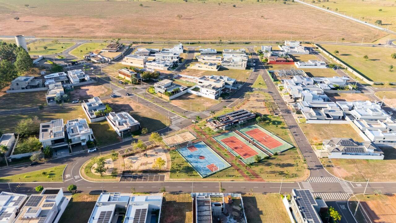 Terreno em Condomínio à venda no Condomínio Villa Dumont: 