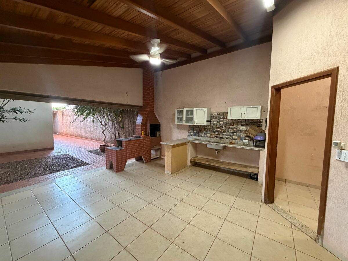 Casa à venda no Santos Dumont: 