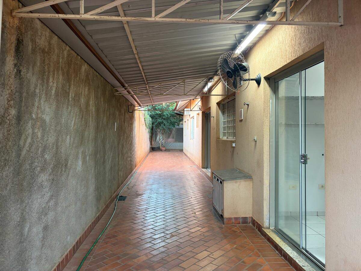 Casa à venda no Santos Dumont: 