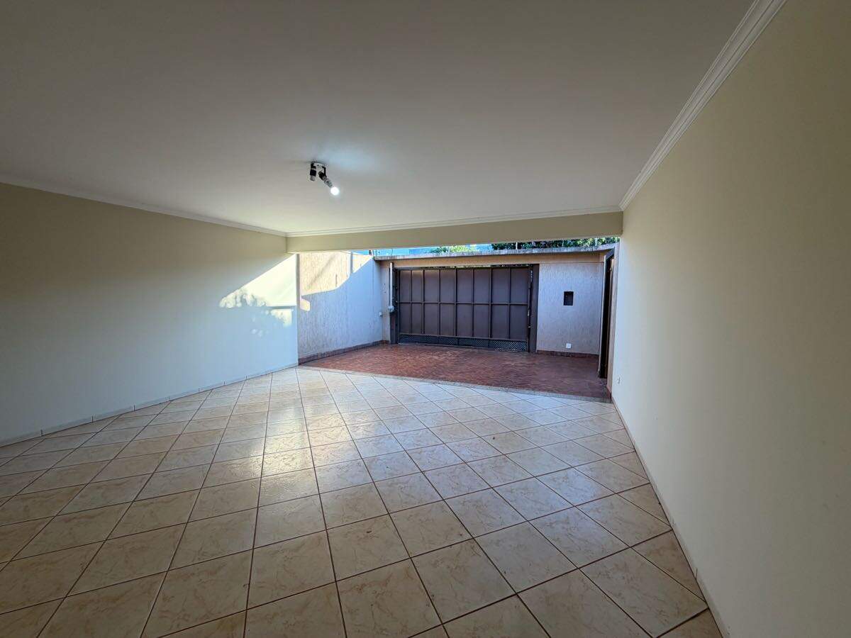 Casa à venda no Santos Dumont: 