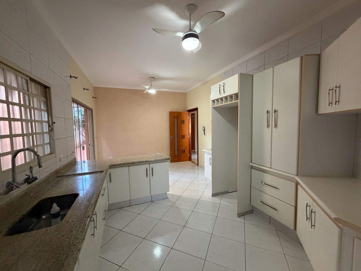 Casa à venda no Santos Dumont: 