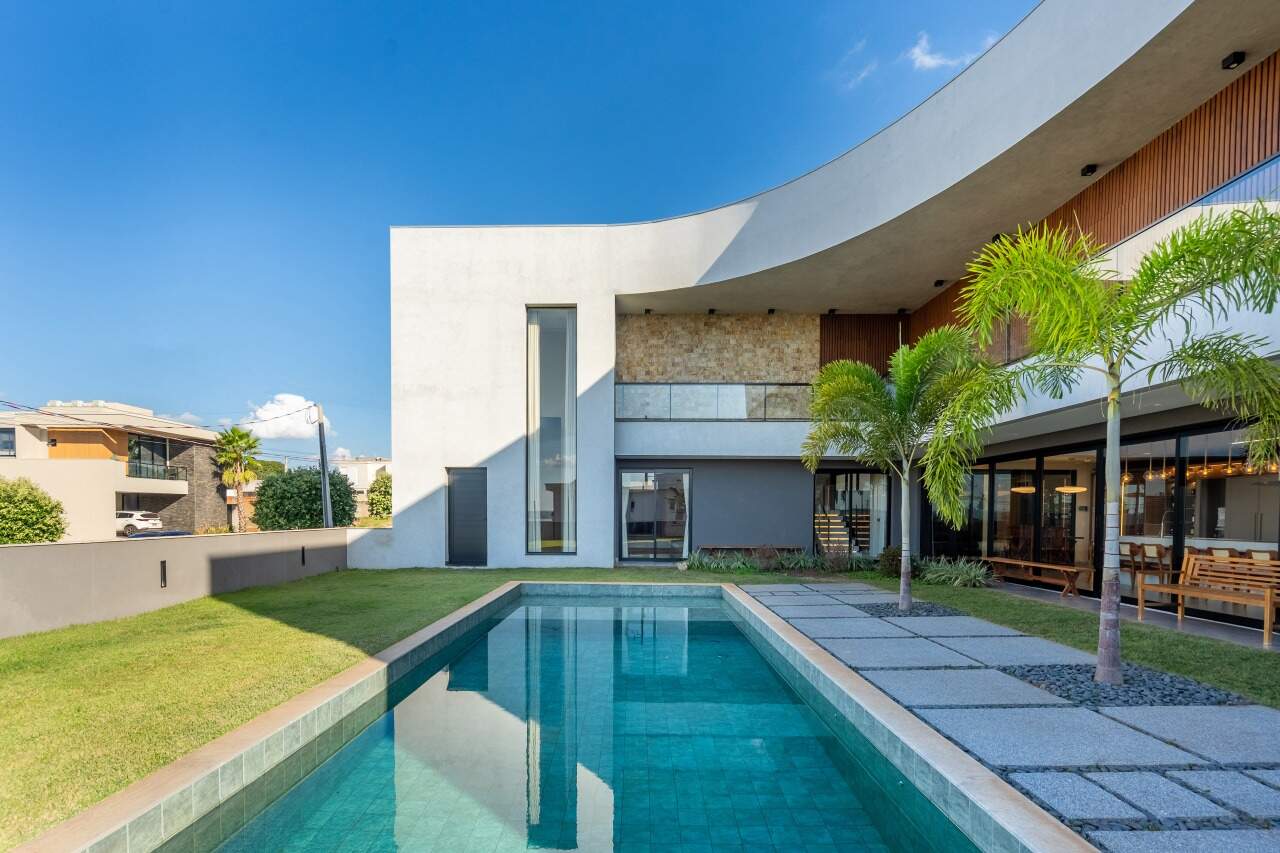 Casa em Condomínio à venda no Village do Lago: 